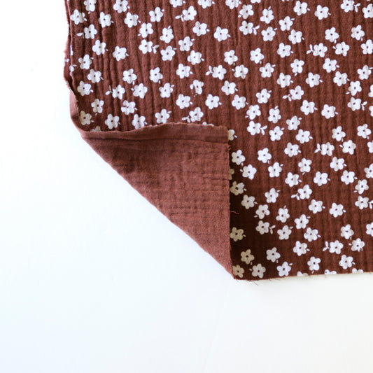 Coton double gaze - Fleurs sur fond brun